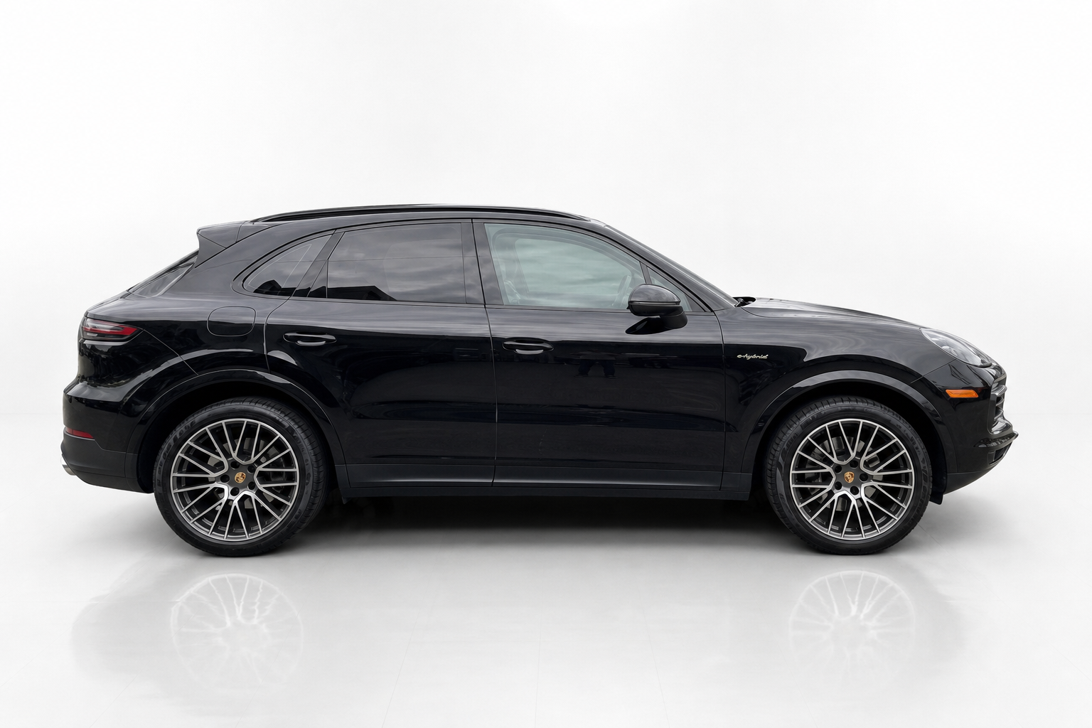 2026 Porsche Cayenne — view 4