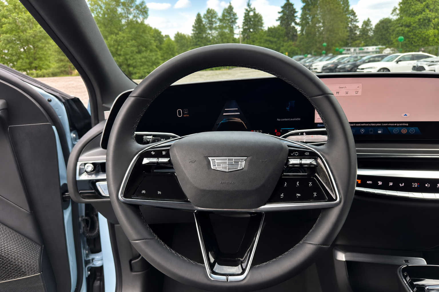 2024 Cadillac LYRIQ — view 9