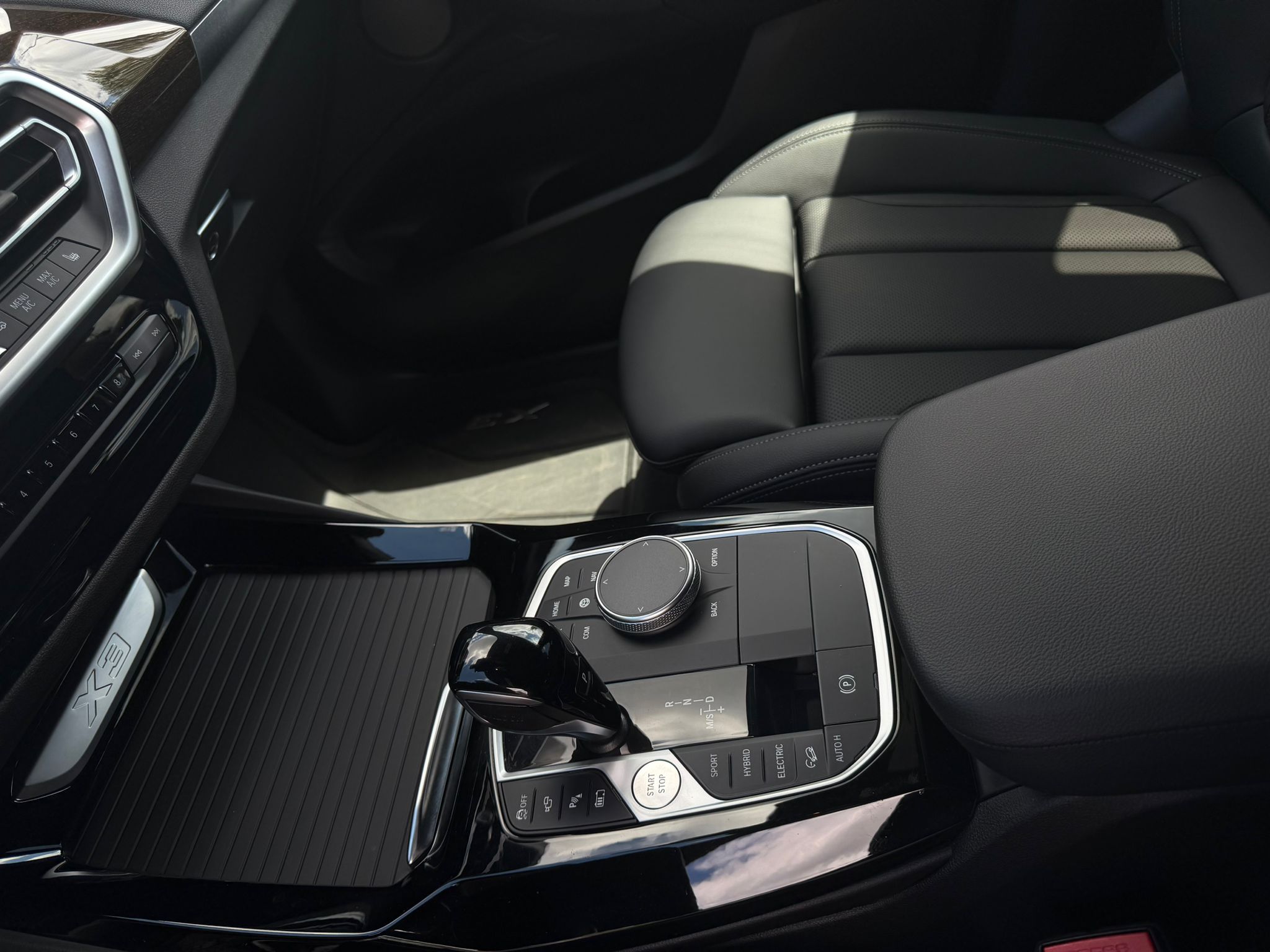 2023 BMW X3 xDrive30E — view 10