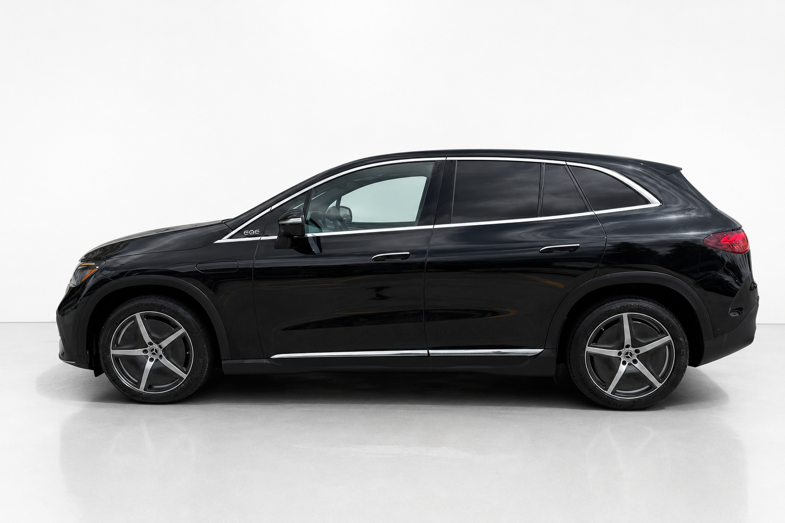 2023 Mercedes-Benz EQE — view 4