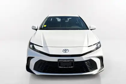 2025 Toyota Camry Sedan — view 3