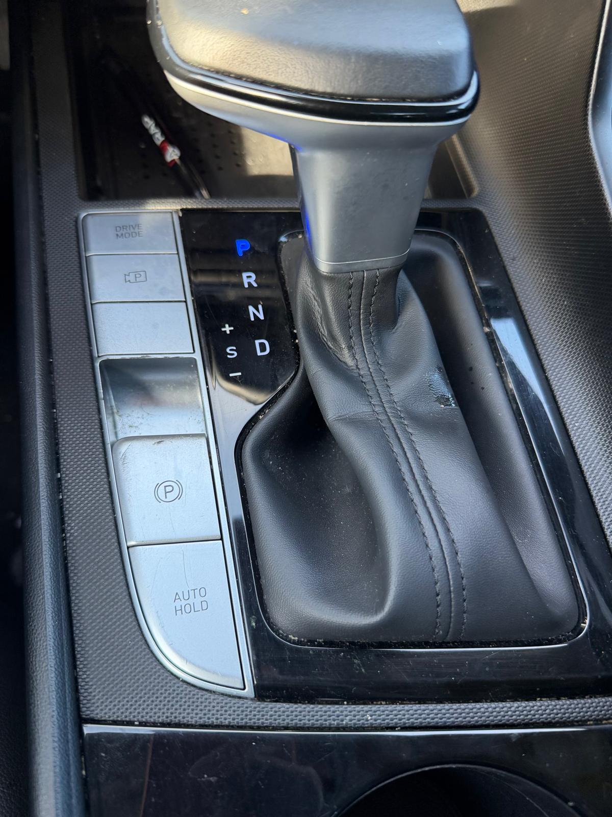 2023 Hyundai Elantra Hybrid — view 11
