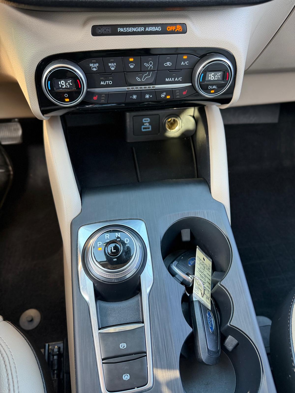 2021 Ford Escape Hybrid — view 11