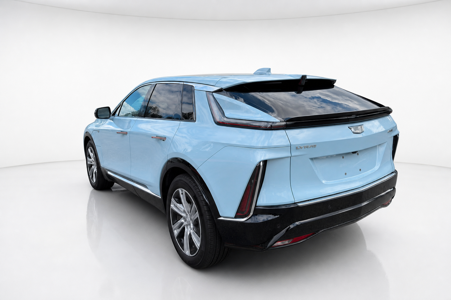 2024 Cadillac LYRIQ — view 5