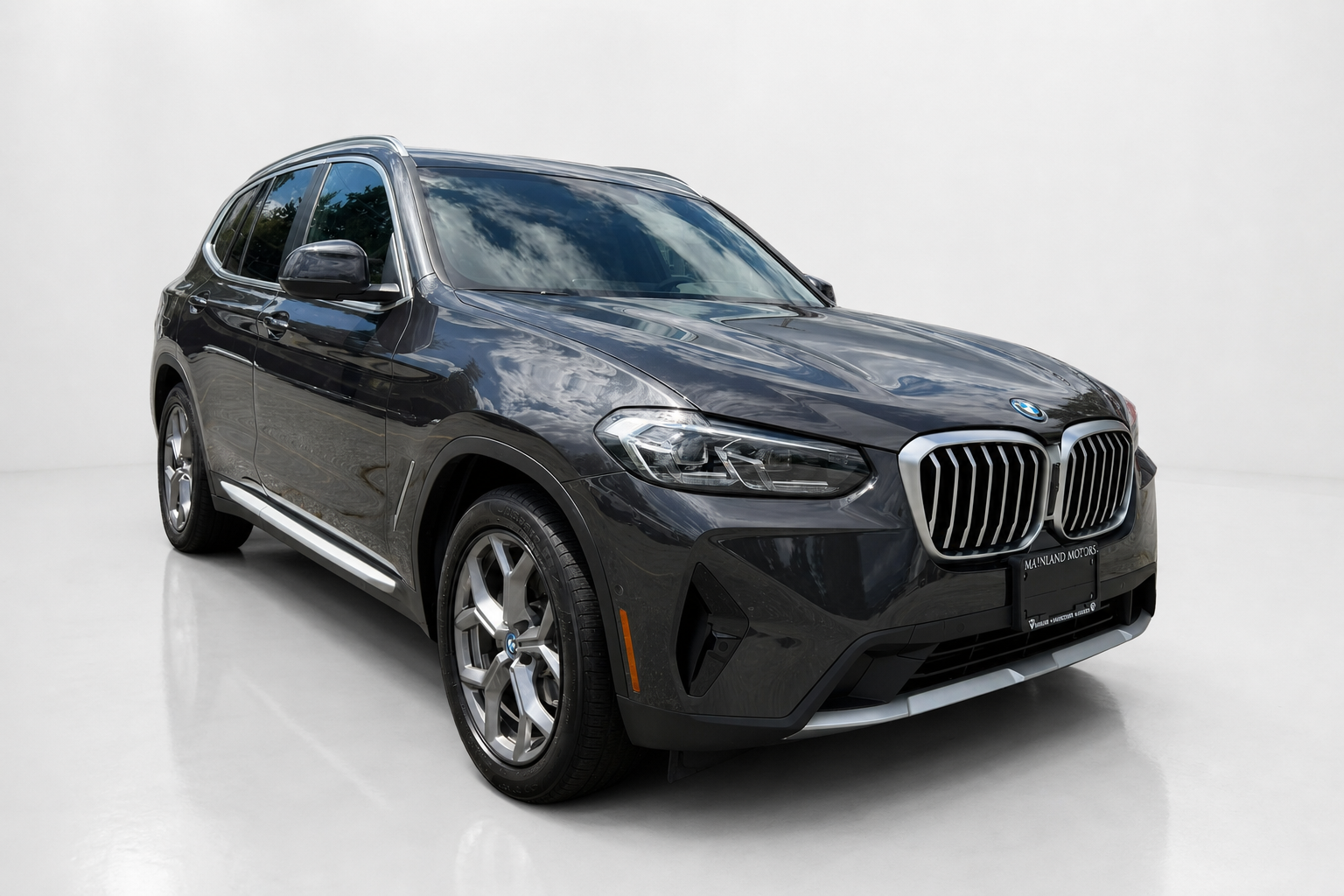 2023 BMW X3 xDrive30E — view 2