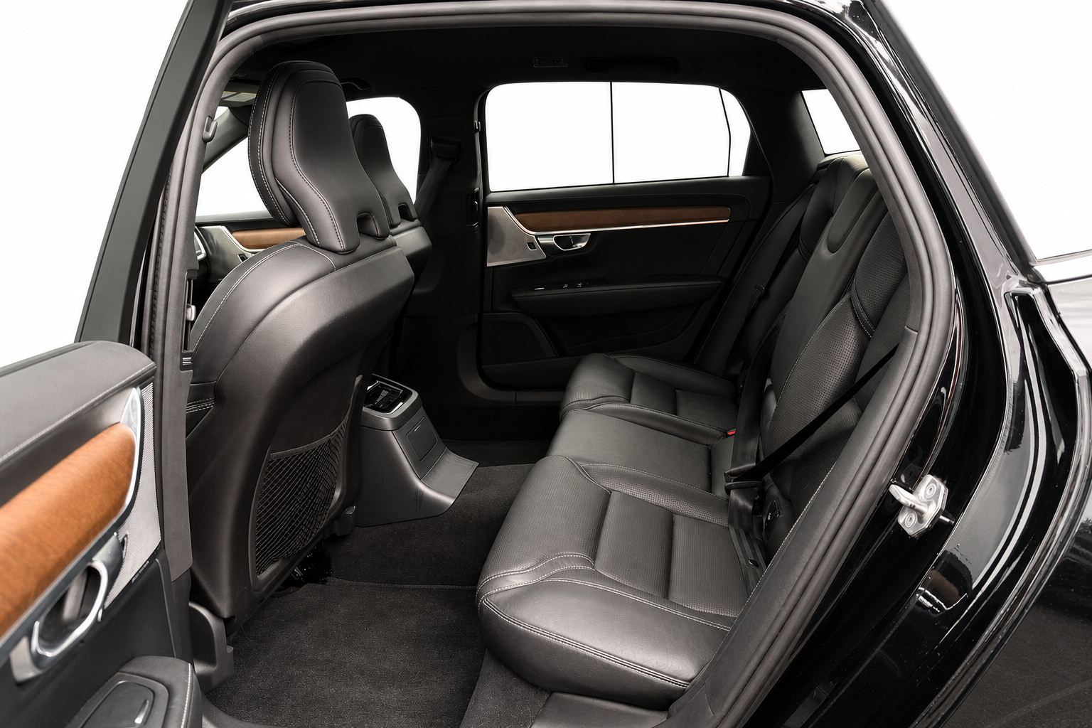 2020 Volvo S90 Plug-in Hybrid — view 11