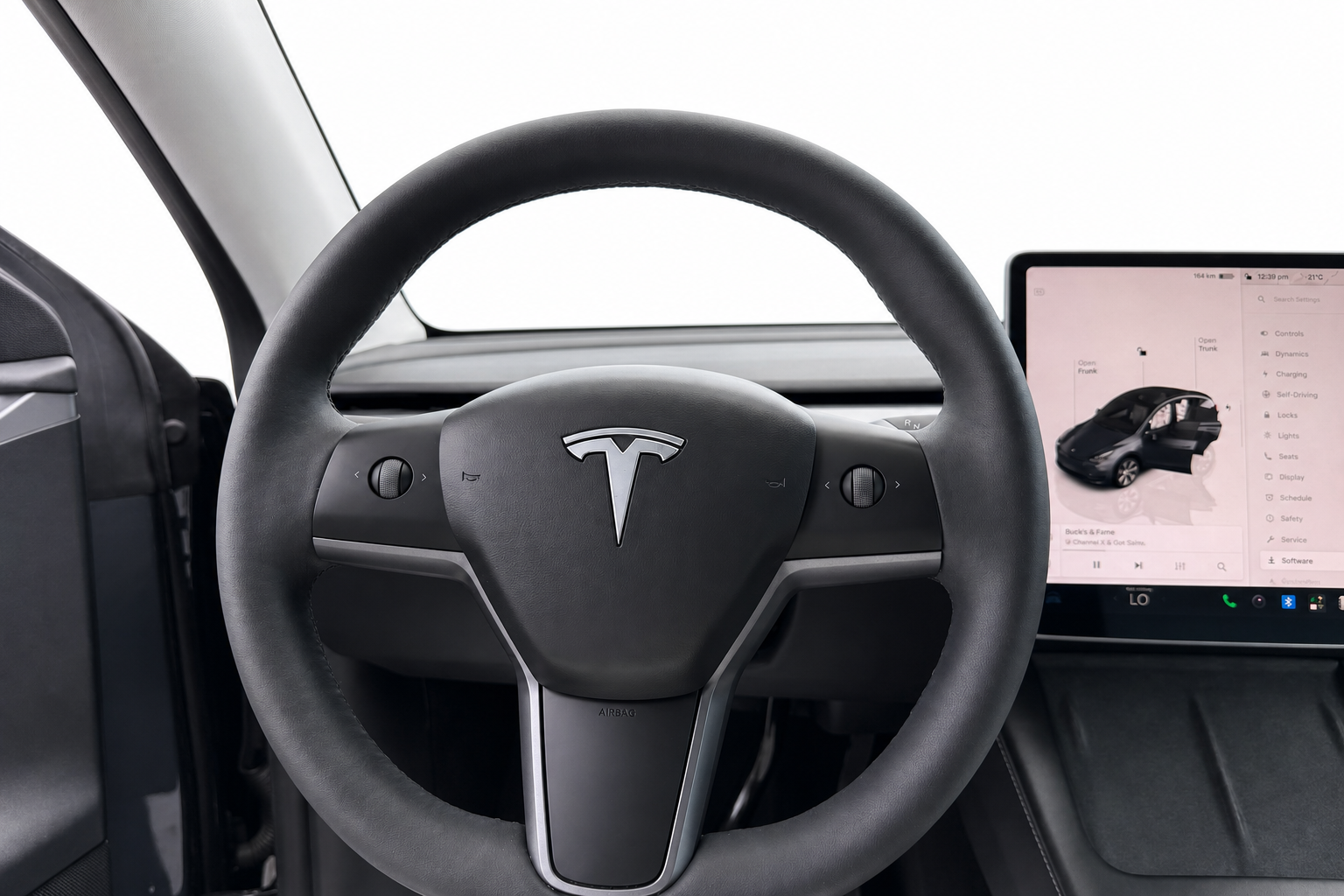 2023 Tesla Model Y — view 13