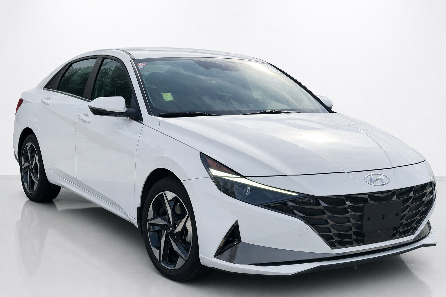 2023 Hyundai Elantra Hybrid — view 3