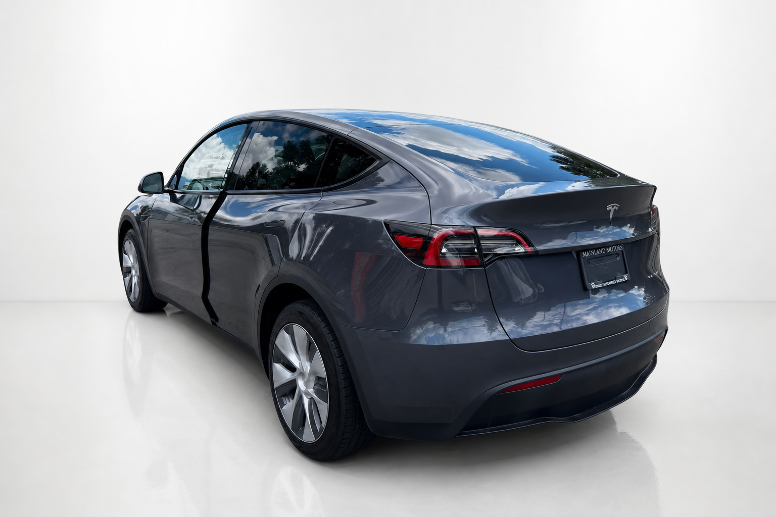 2023 Tesla Model Y — view 7