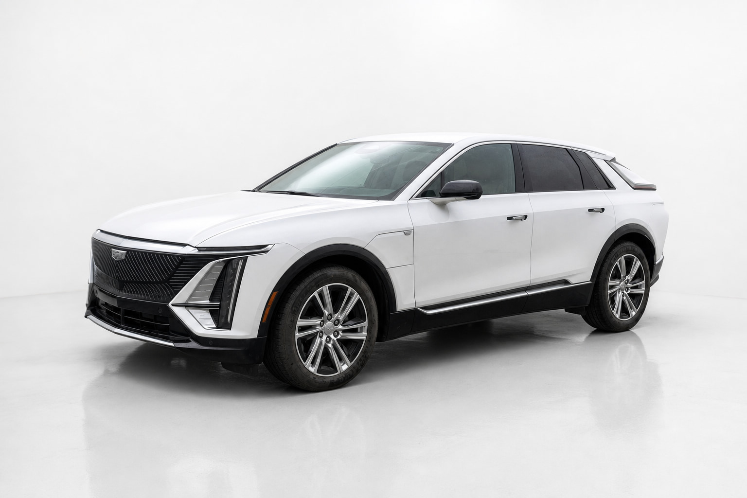2024 Cadillac Lyriq — view 8