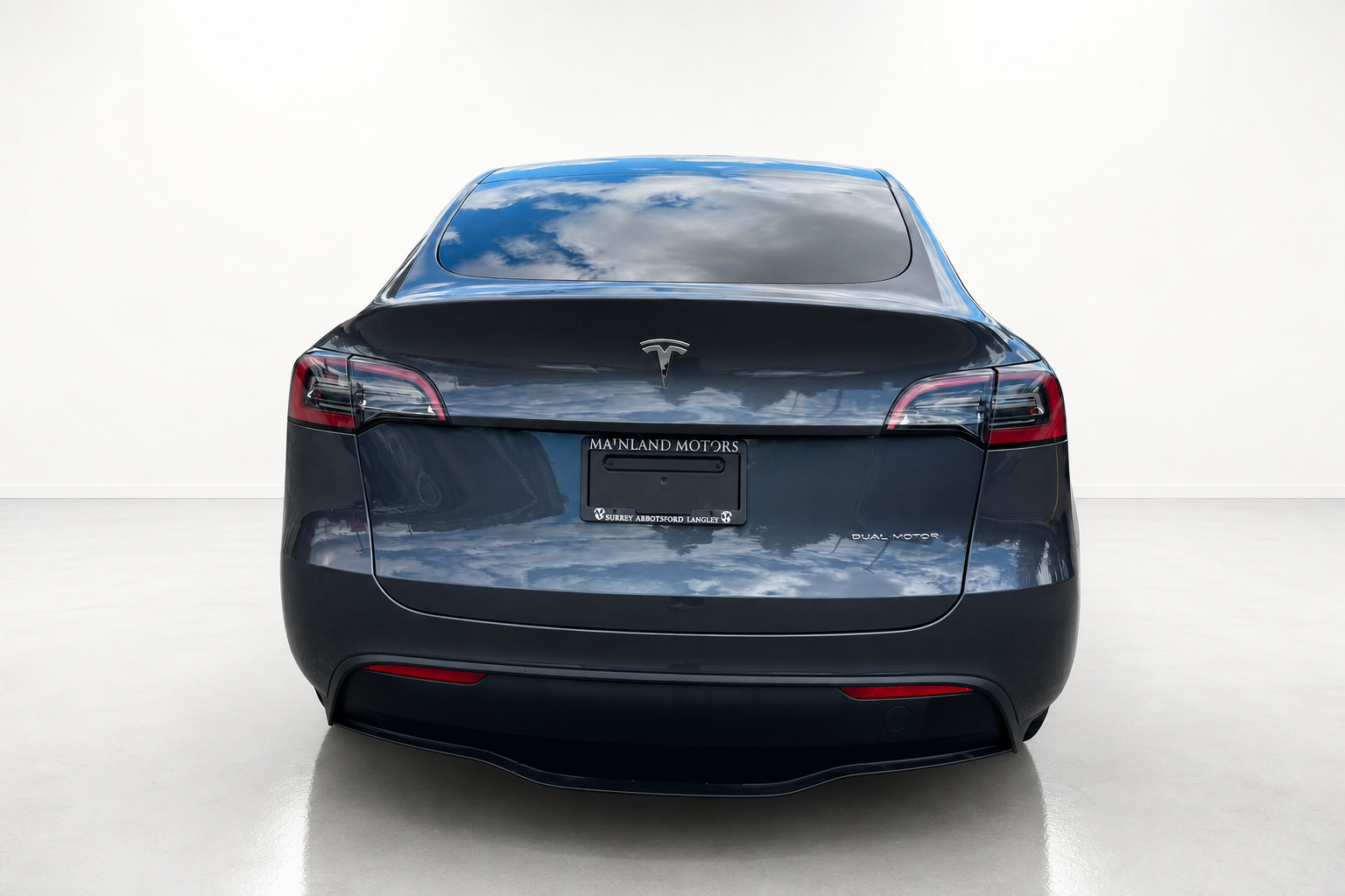 2023 Tesla Model Y — view 6