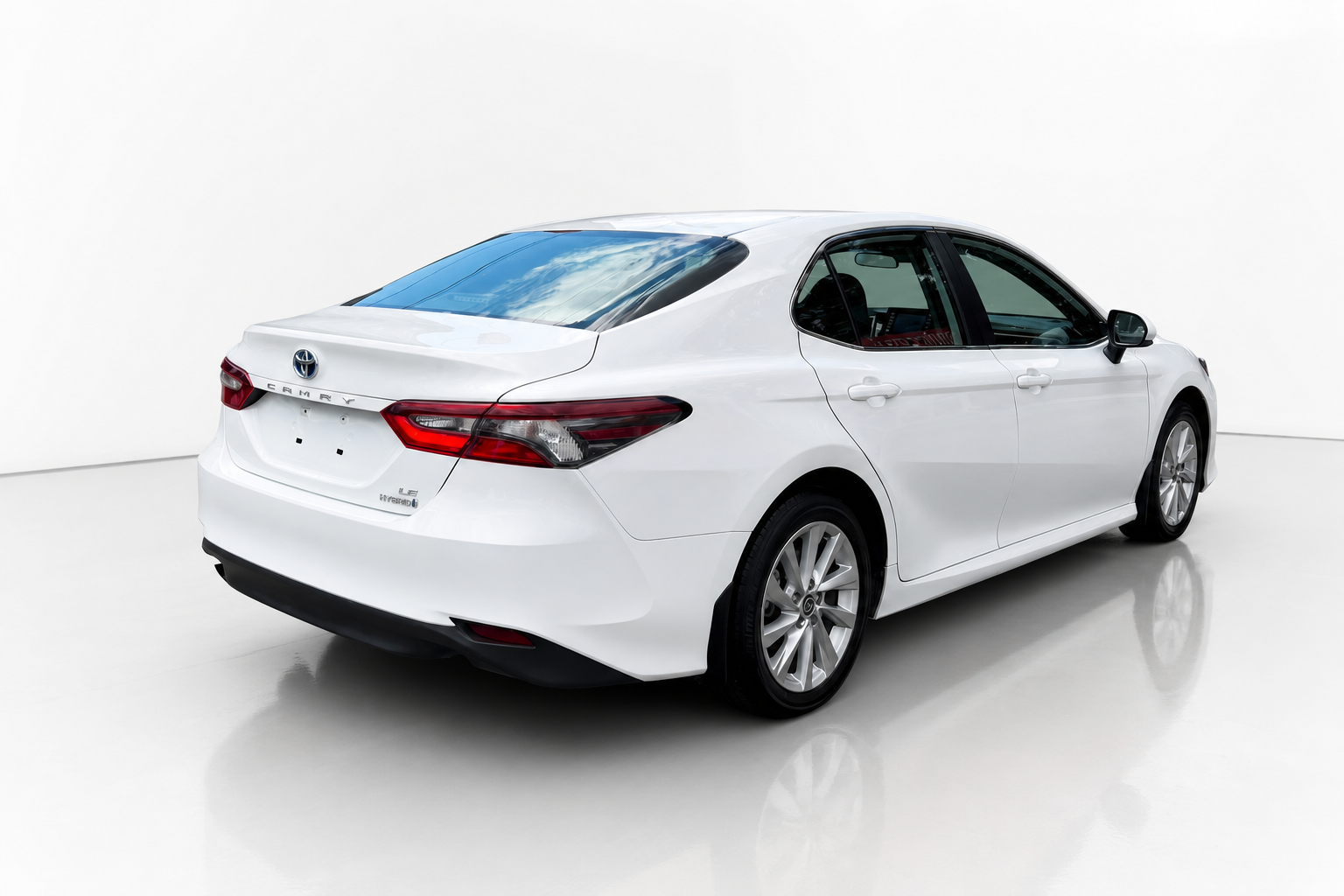 2024 Toyota Camry Hybrid — view 5