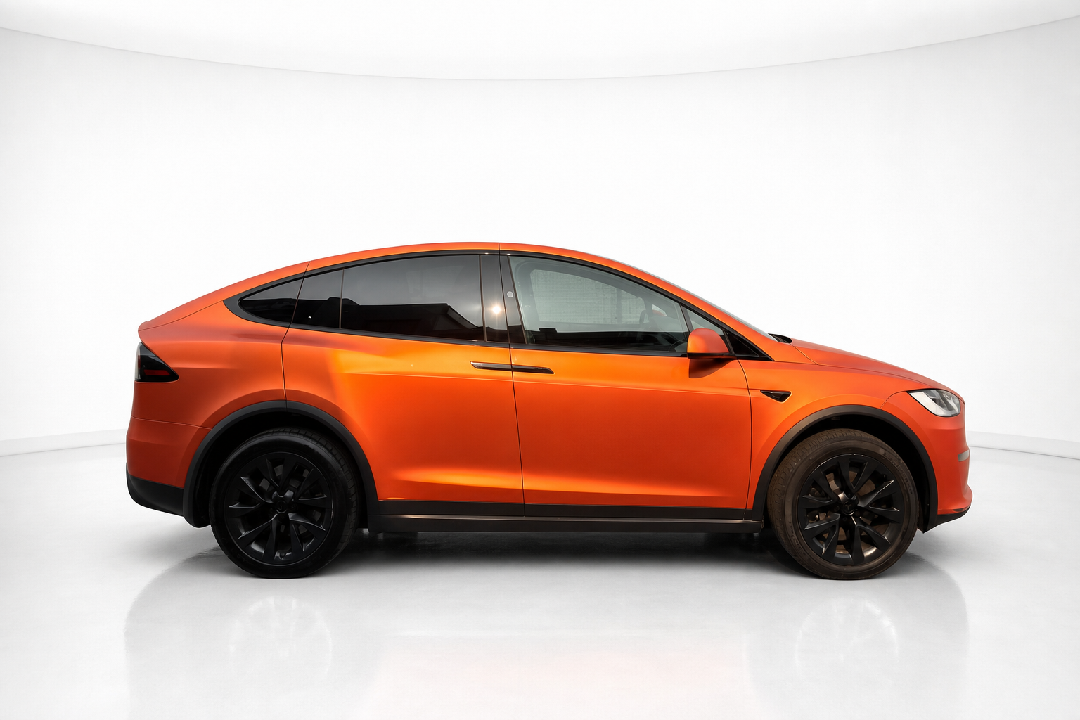 2023 Tesla Model X — view 4