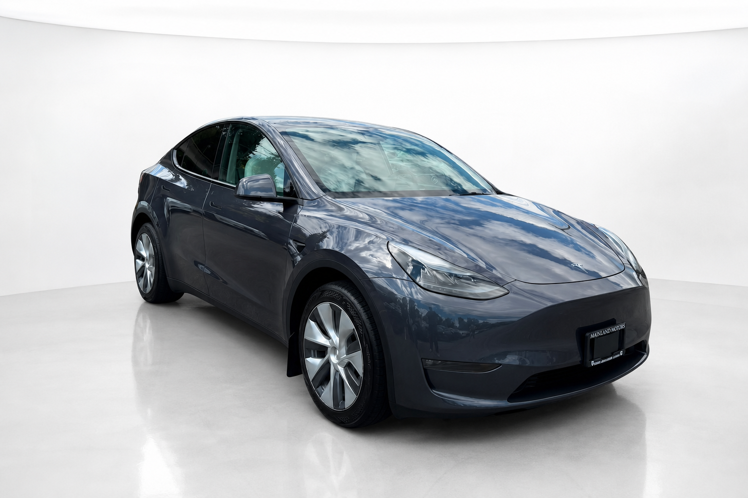 2023 Tesla Model Y — view 3