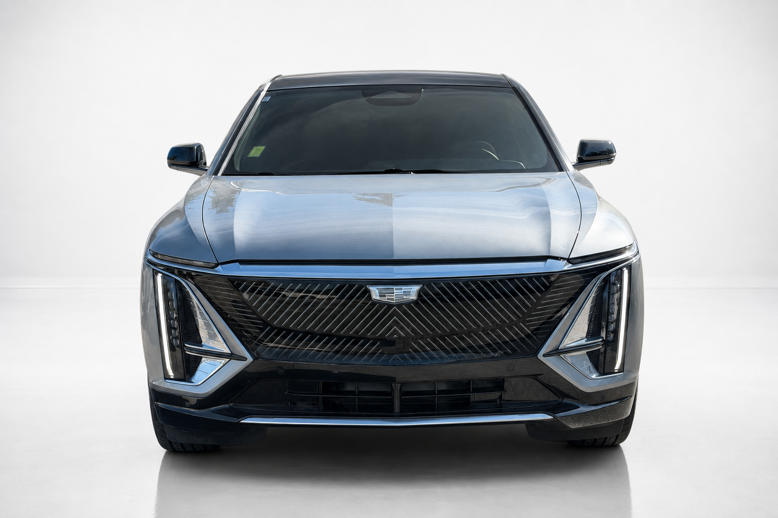 2024 Cadillac Lyriq — view 2