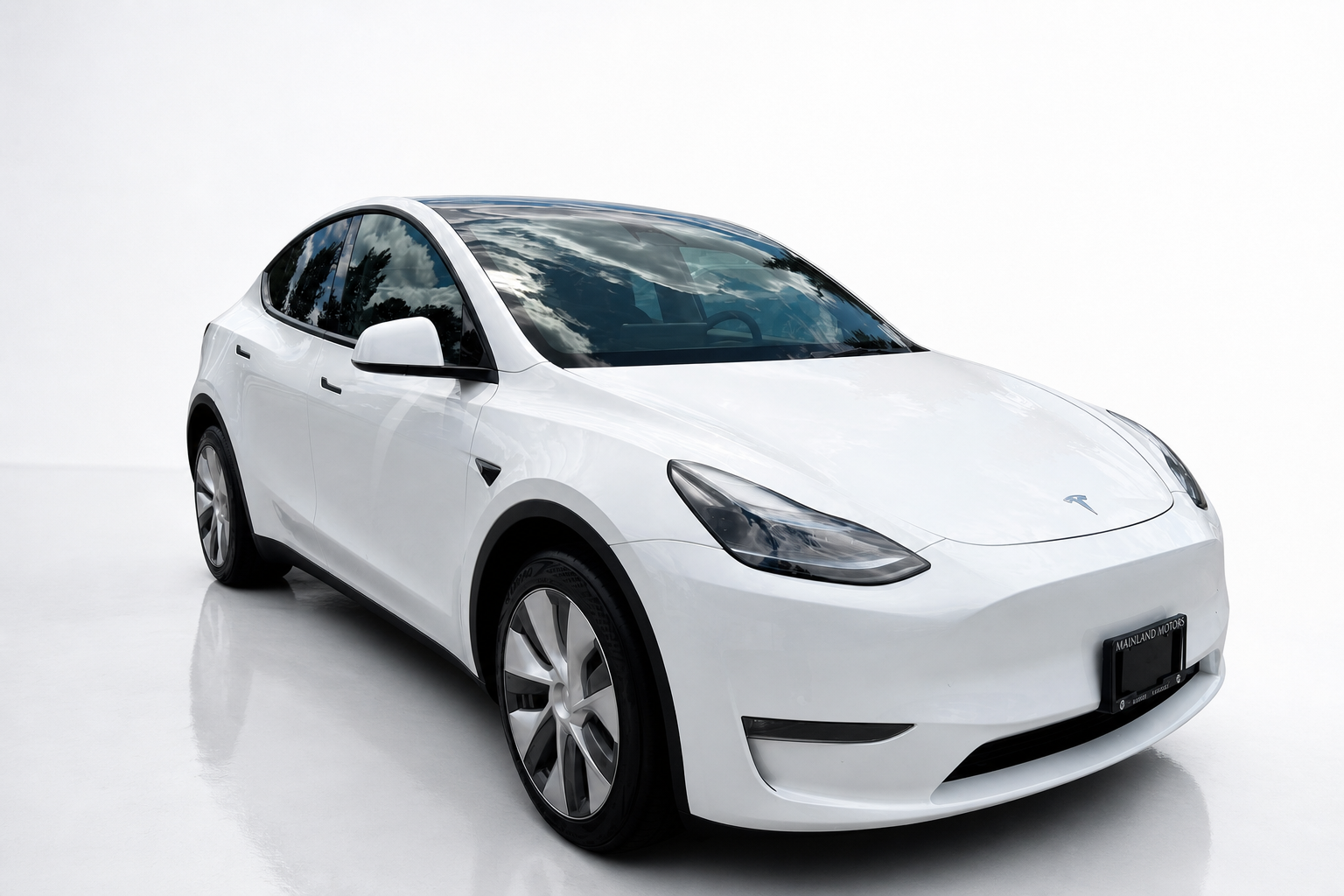 2023 Tesla Model Y — view 2