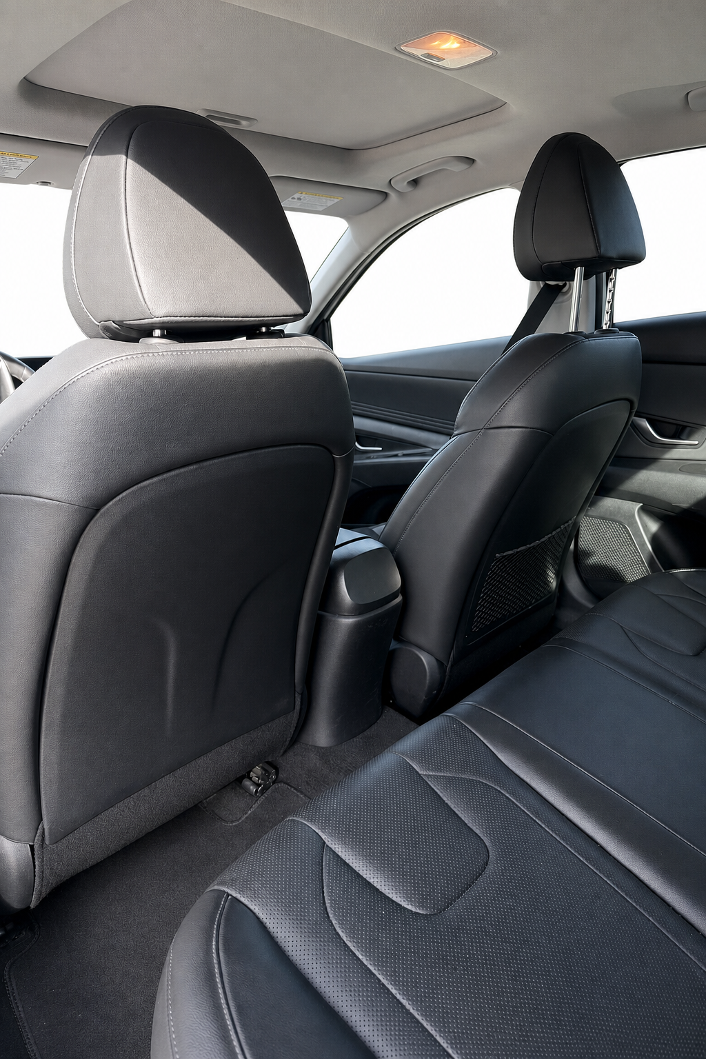 2023 Hyundai Elantra Hybrid — view 8