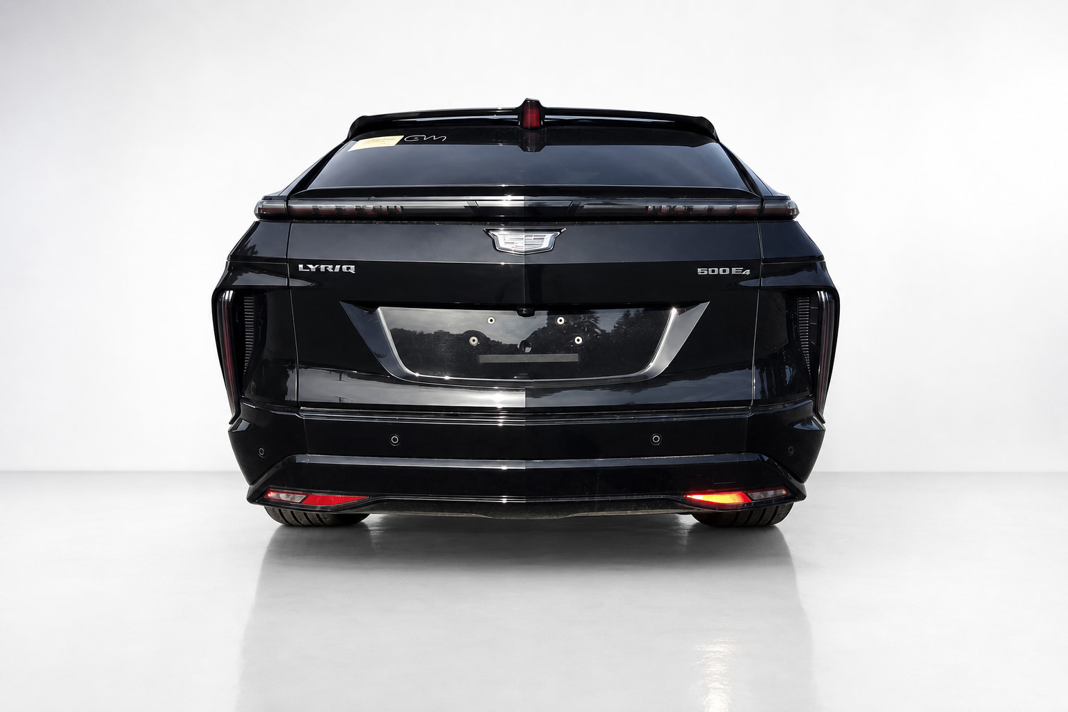 2024 Cadillac Lyriq — view 3