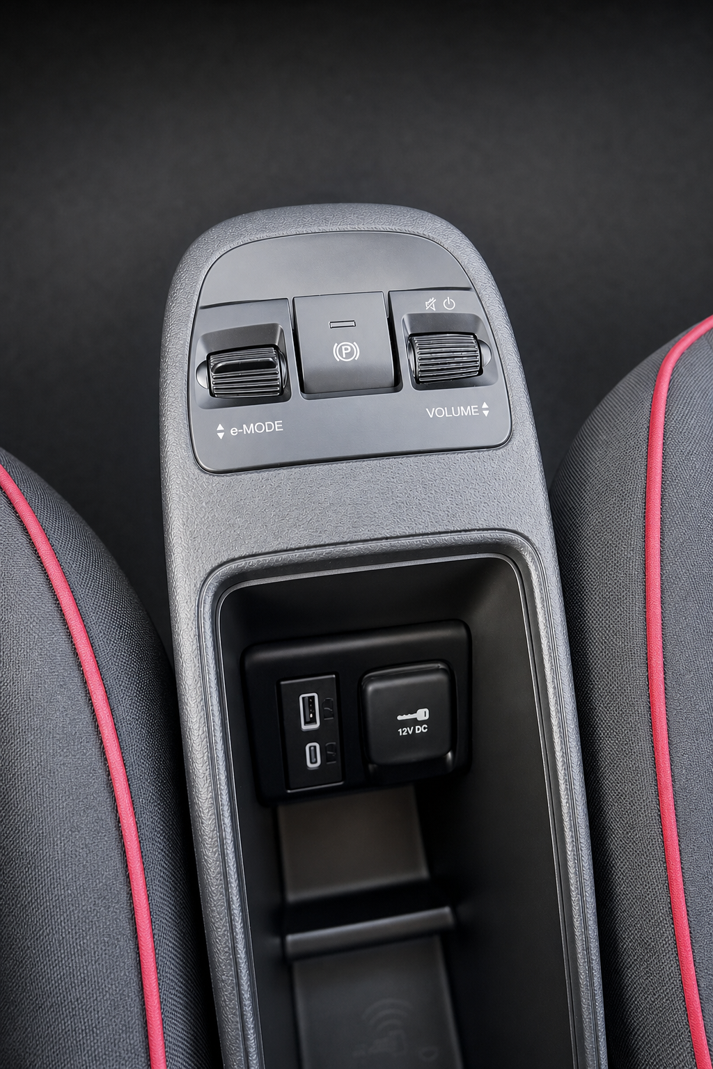 2024 Fiat 500e — view 11