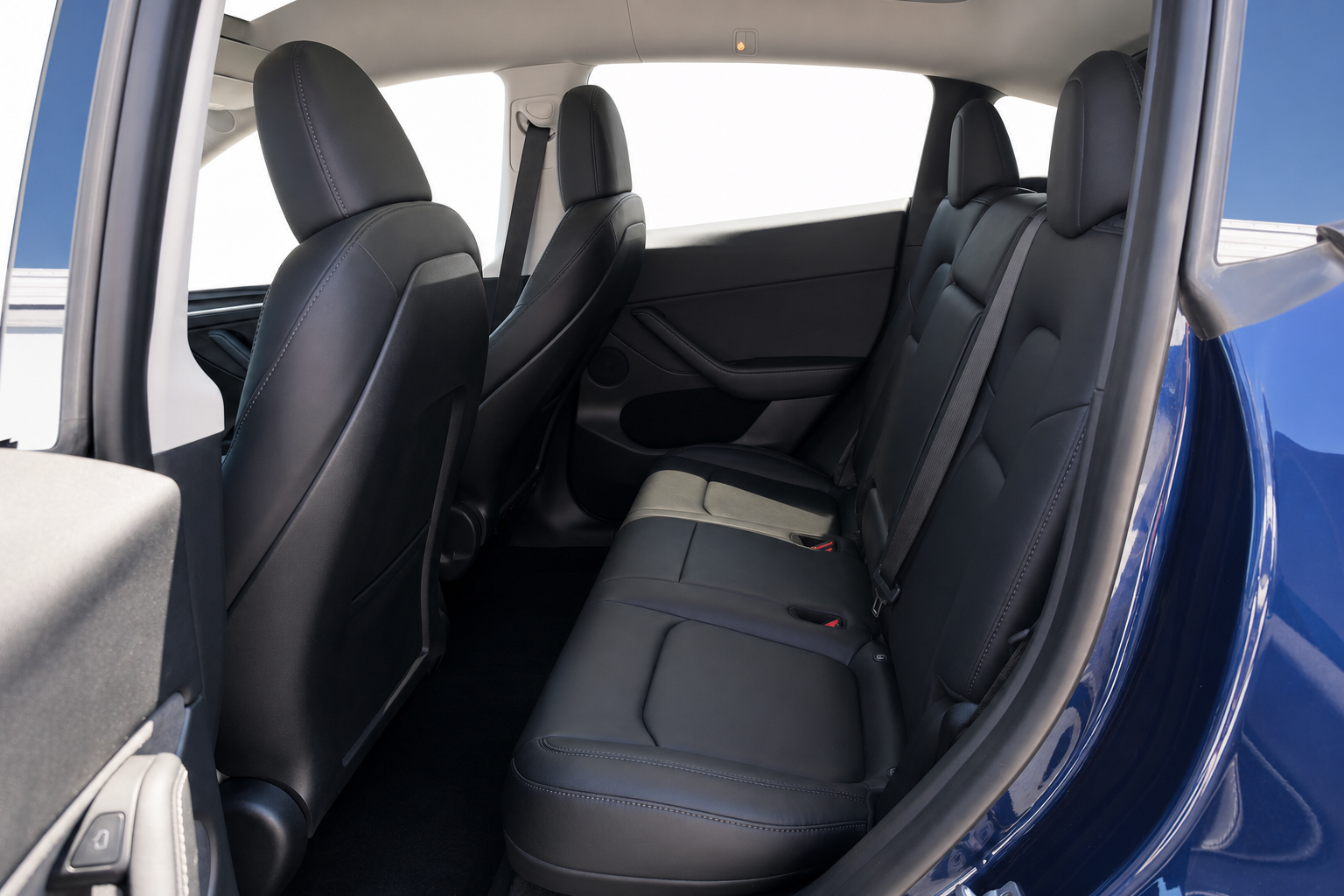 2023 Tesla Model Y — view 13