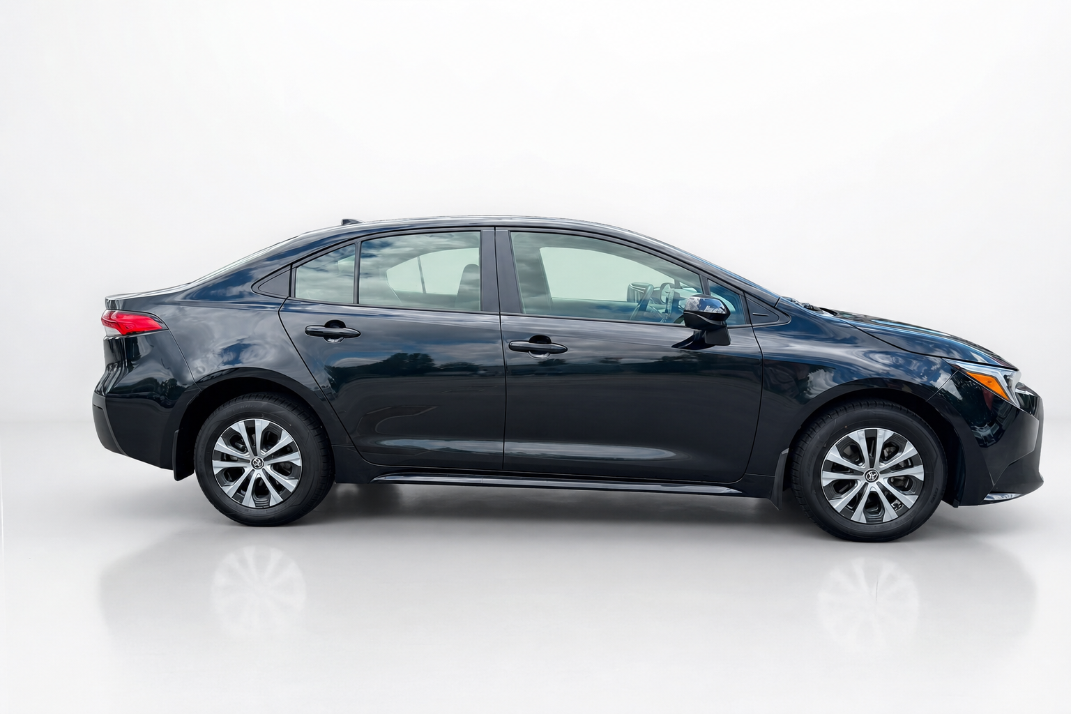 2024 Toyota Corolla — view 4