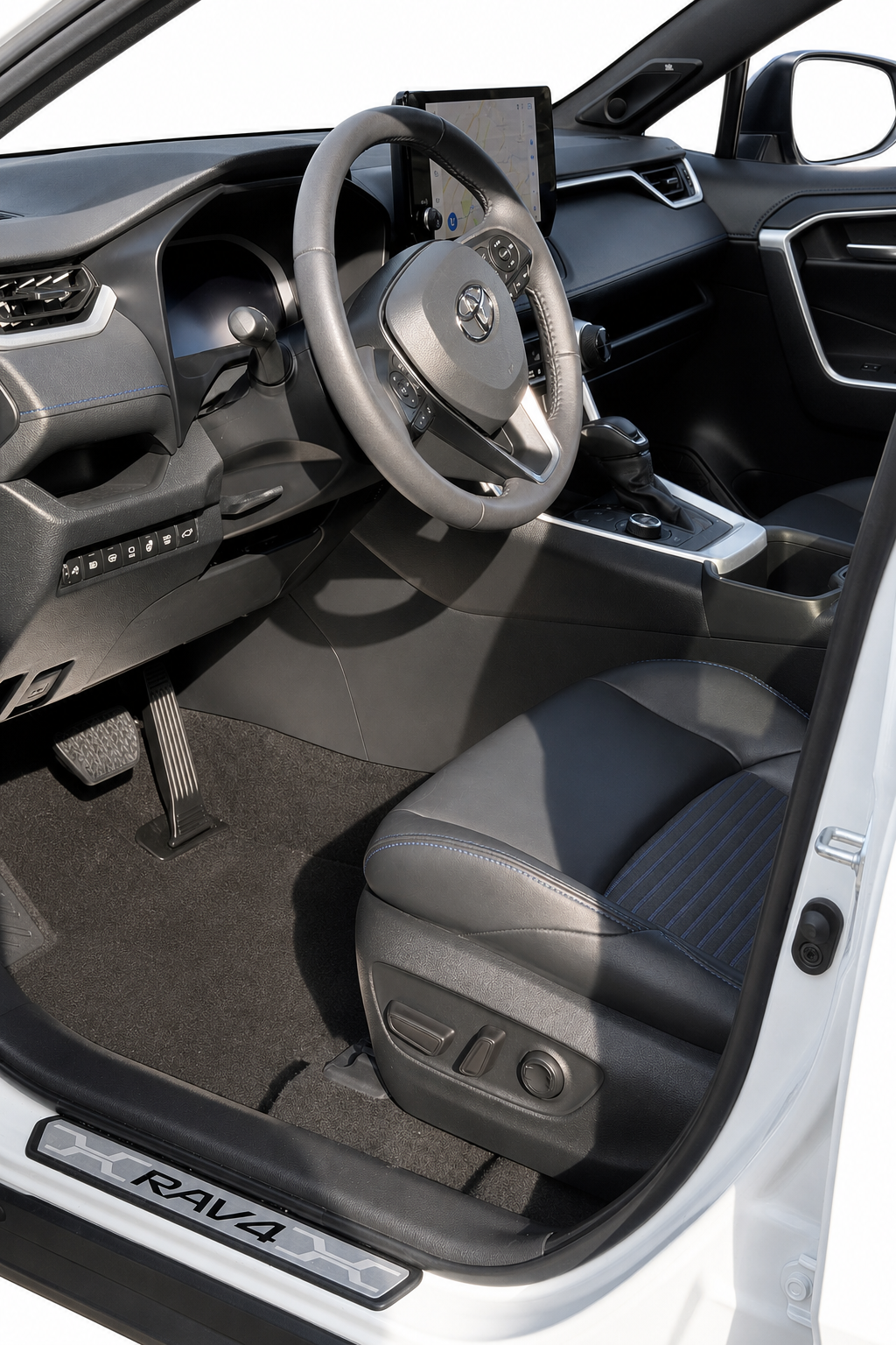 2024 Toyota RAV4 — view 7