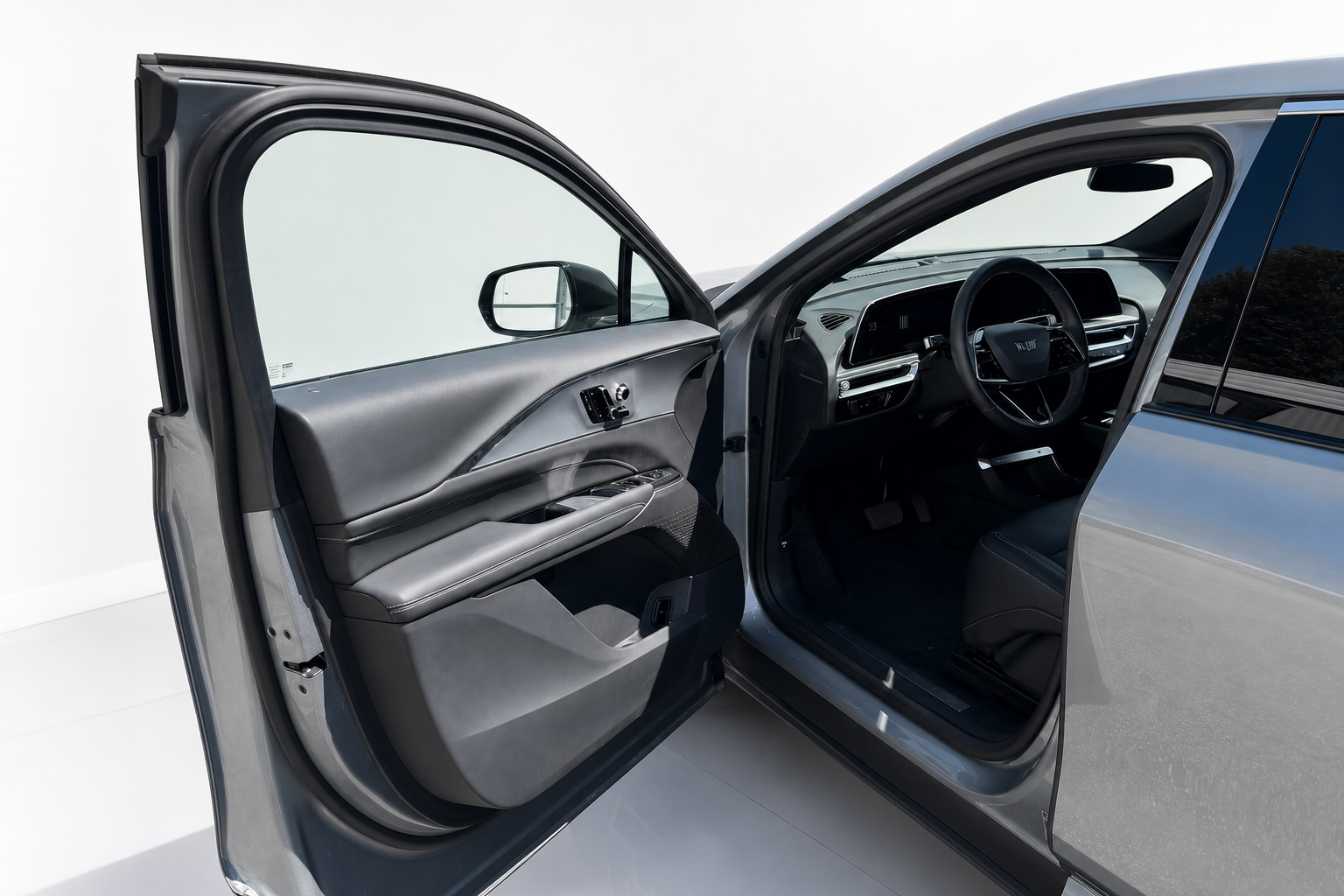 2024 Cadillac Lyriq — view 9