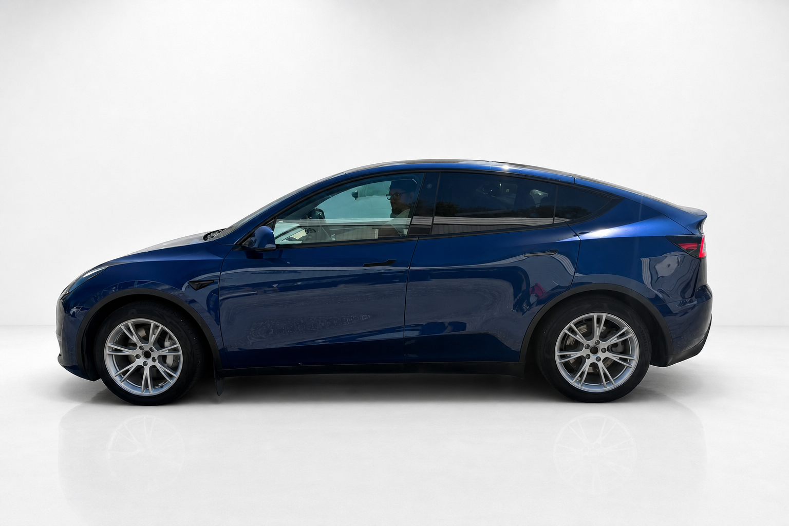 2023 Tesla Model Y — view 8