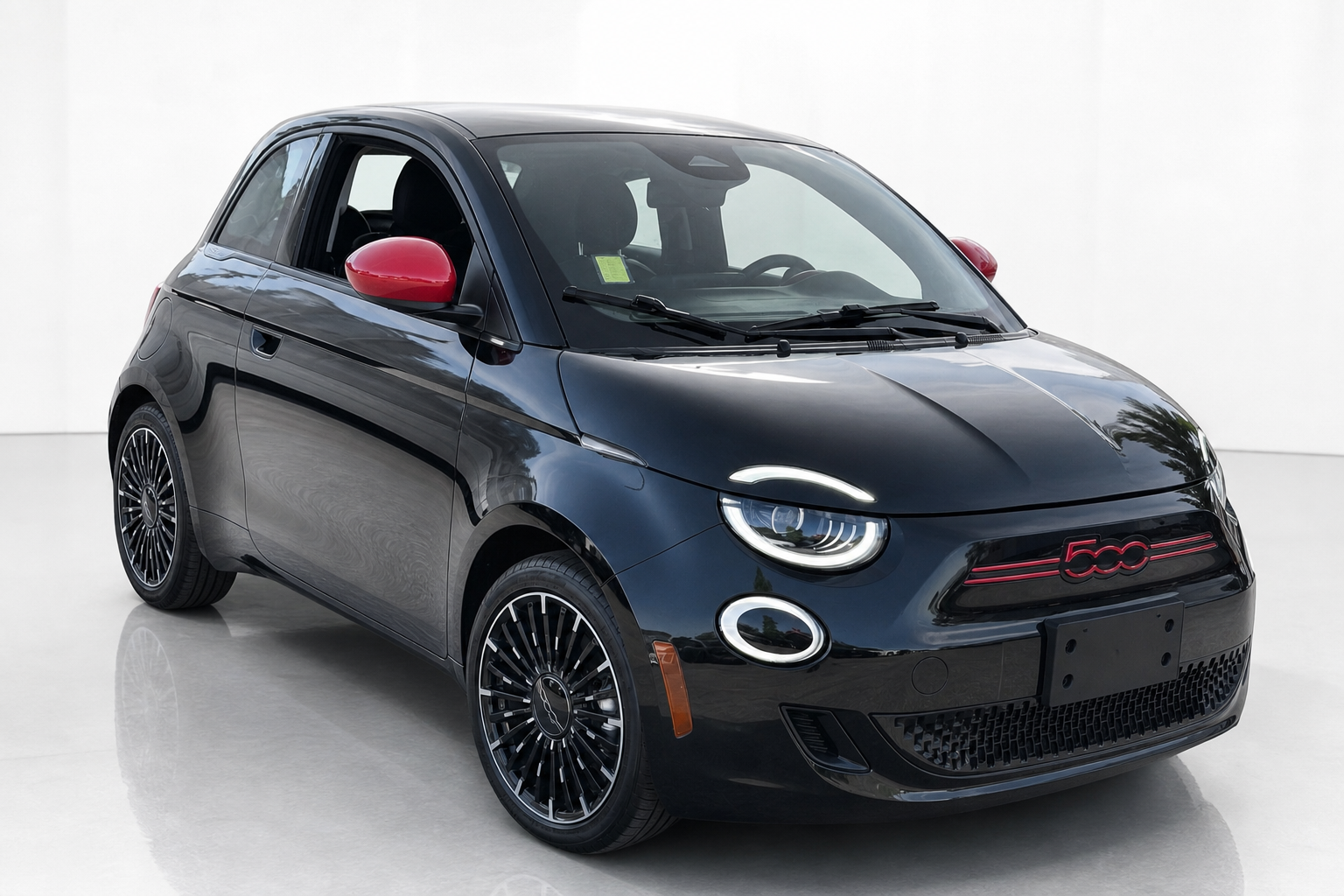 2024 Fiat 500e — view 3