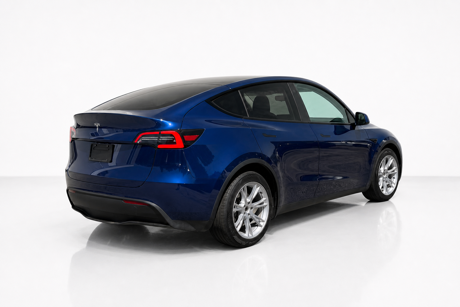 2023 Tesla Model Y — view 5