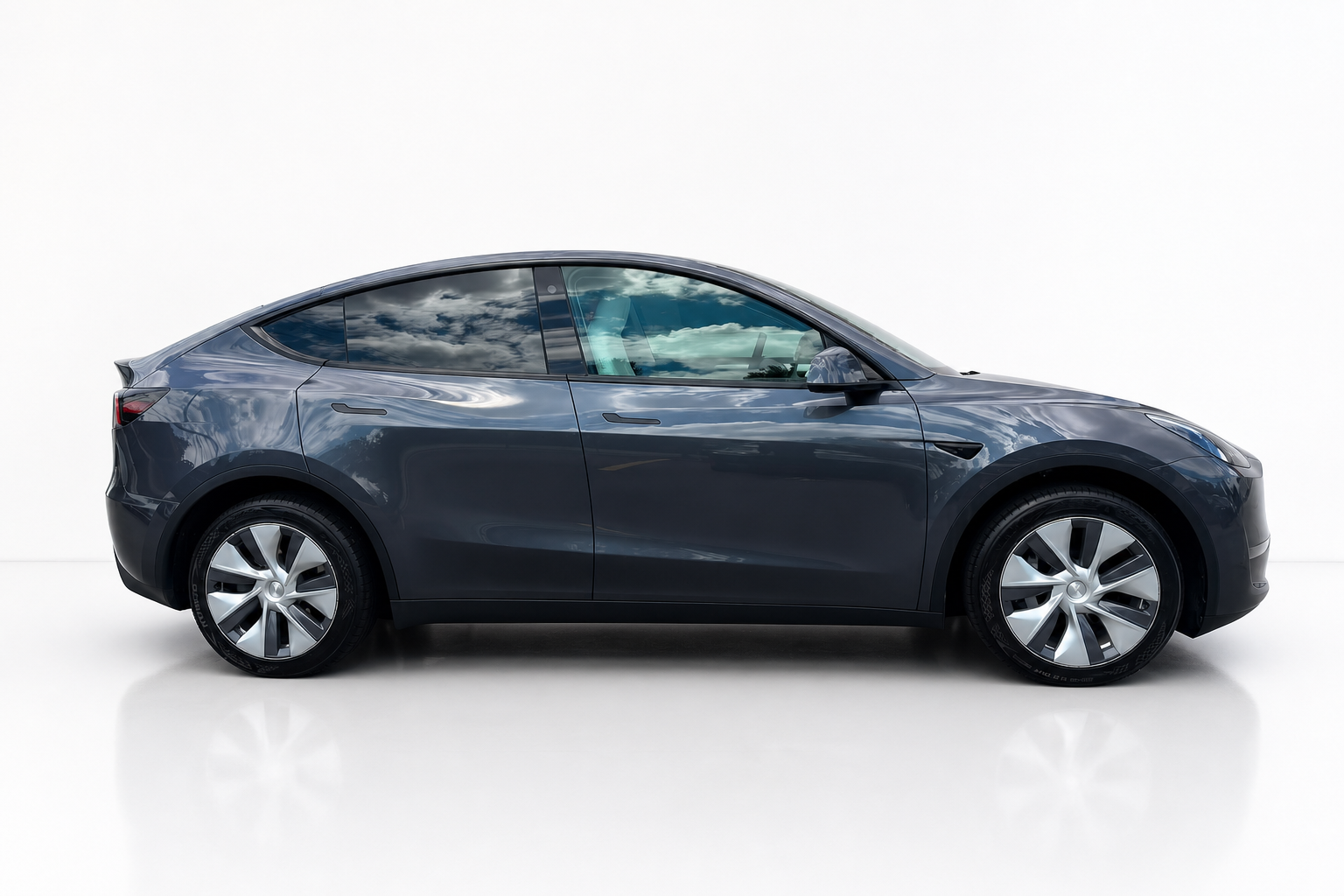 2023 Tesla Model Y — view 4