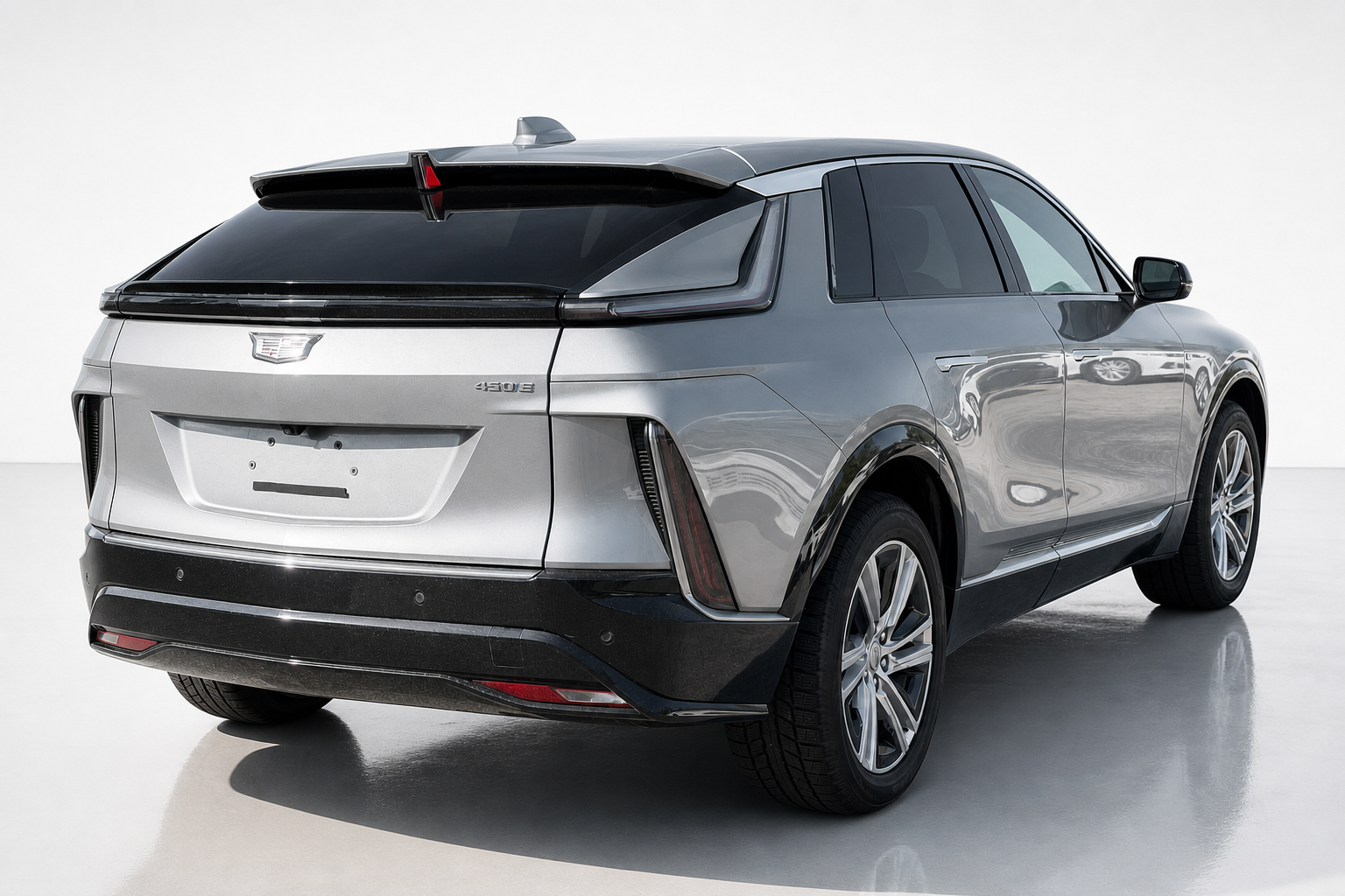2024 Cadillac Lyriq — view 4