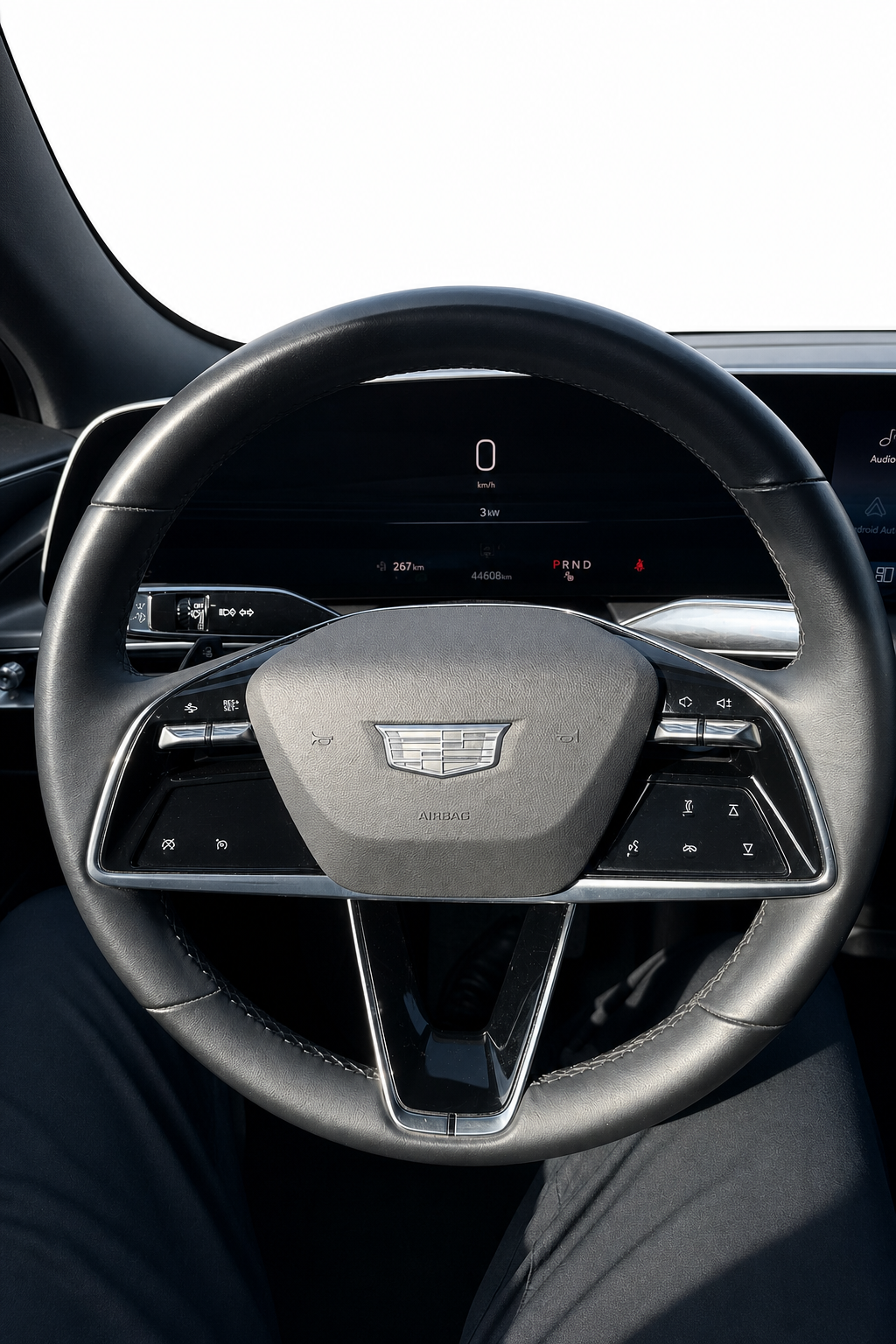 2024 Cadillac Lyriq — view 9