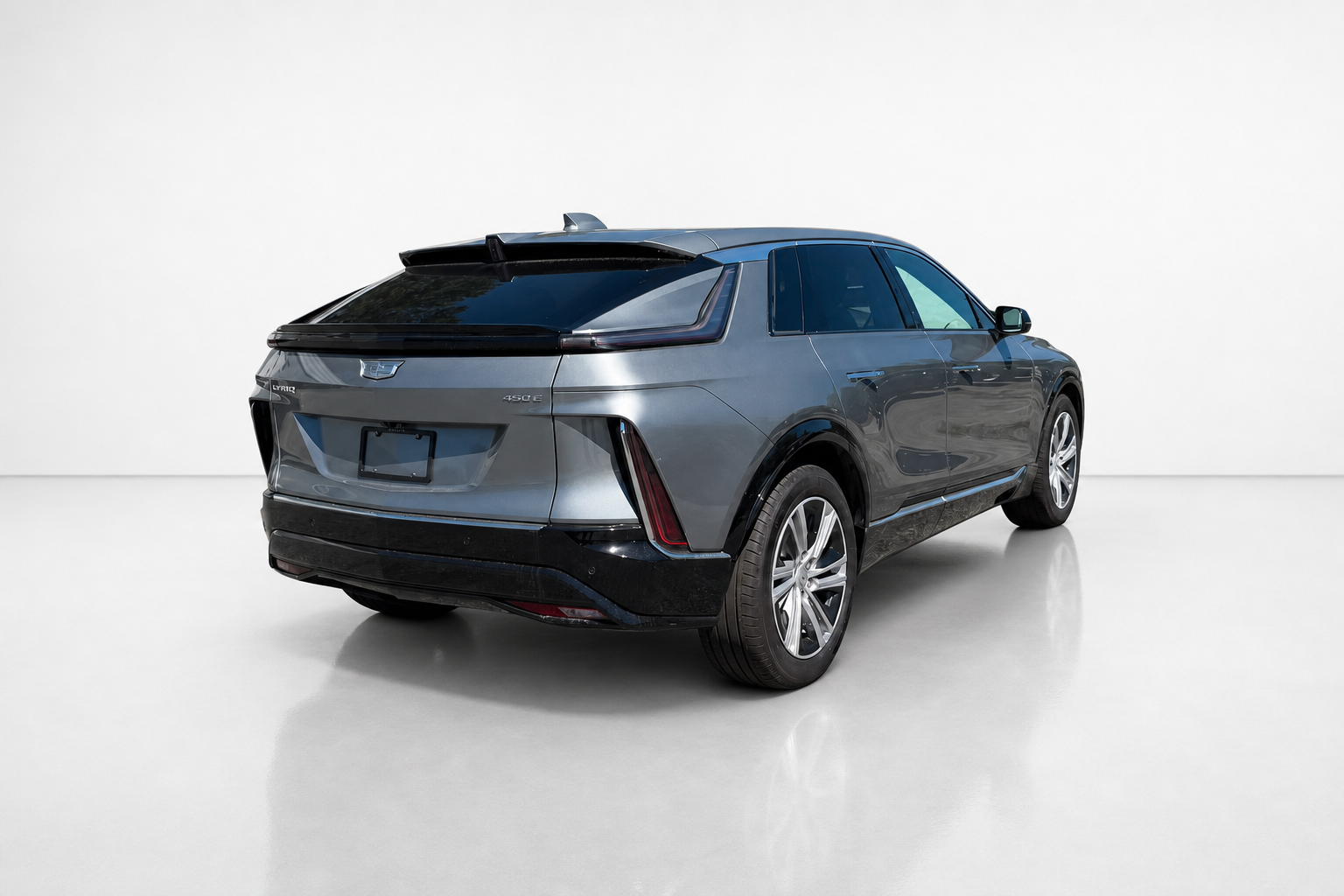 2024 Cadillac Lyriq — view 5