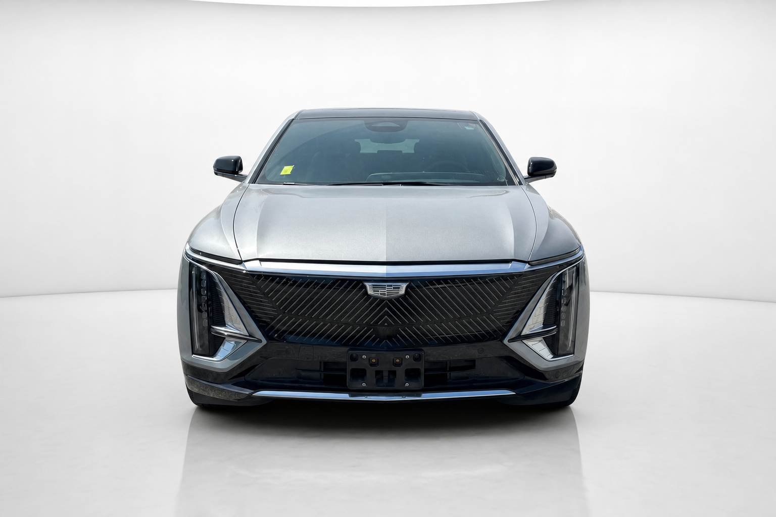 2024 Cadillac Lyriq — view 2