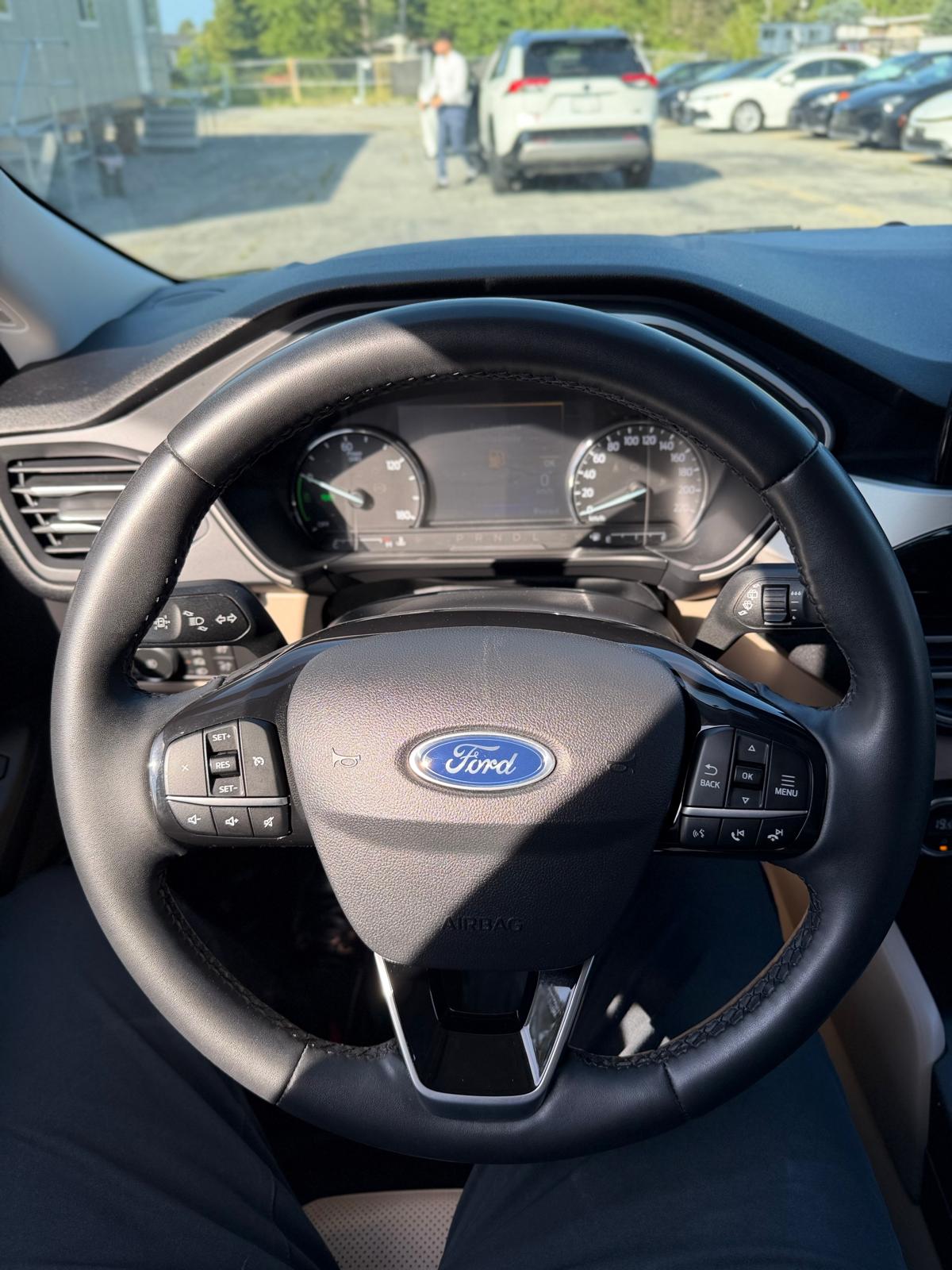 2021 Ford Escape Hybrid — view 8