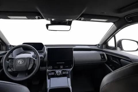 2025 Toyota bZ4X — view 11