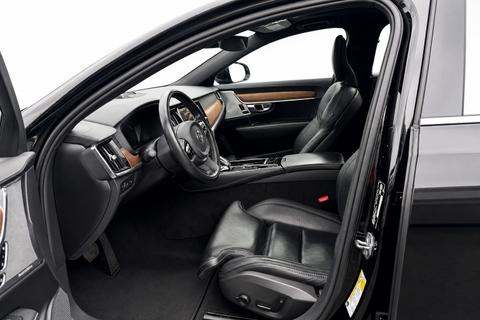 2020 Volvo S90 Plug-in Hybrid — view 12