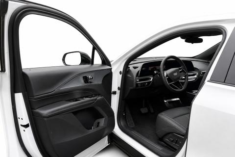 2024 Cadillac Lyriq — view 13