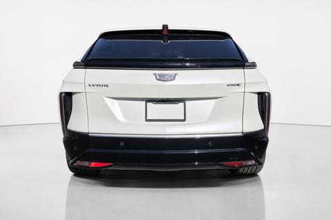 2024 Cadillac Lyriq — view 4