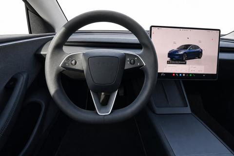 2025 Tesla Model 3 — view 13