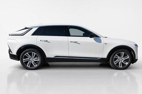 2024 Cadillac Lyriq — view 2