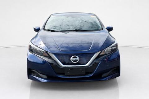2022 Nissan Leaf Hatchback — view 2