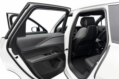 2024 Cadillac Lyriq — view 10