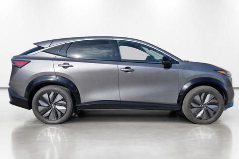 2025 Nissan Ariya — view 6