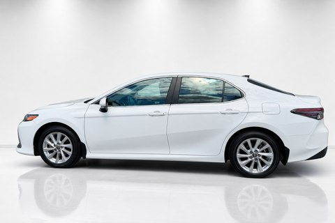 2024 Toyota Camry Hybrid — view 8