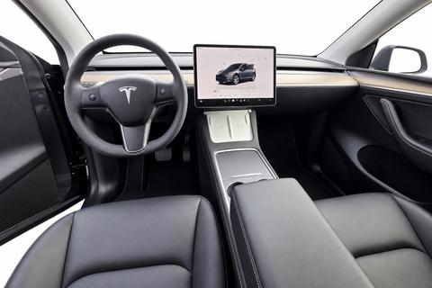 2023 Tesla Model Y — view 8