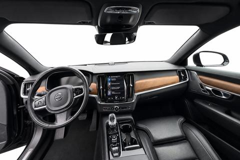 2020 Volvo S90 Plug-in Hybrid — view 10