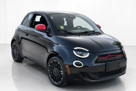 2024 Fiat 500e — view 3