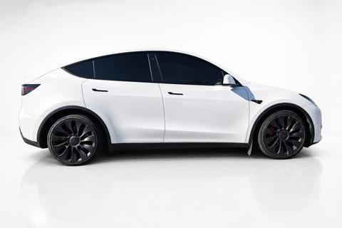 2022 Tesla Model Y — view 6